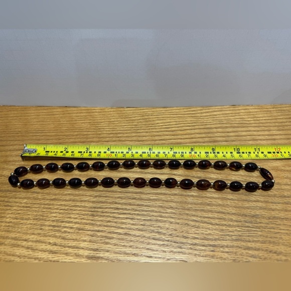 Vintage Elegant Brown Beaded Necklace with twist clasp - Picture 6 of 6